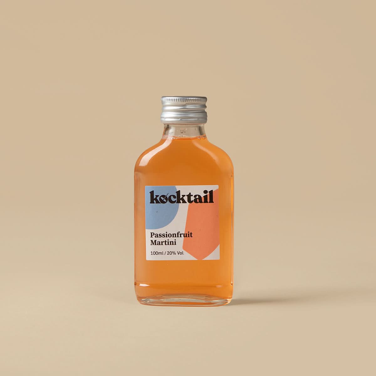 Kocktail Passionfruit Martini 100ml bottle with golden hue and vibrant, tropical flavour profile